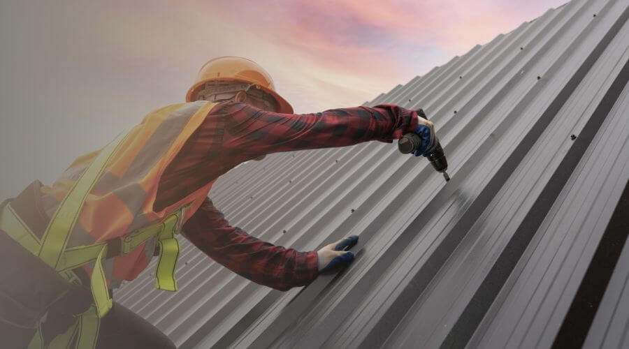 Professional gutter cleaning in Farragut, TN